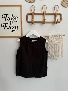 Zara - size 6 black tank with wave tag